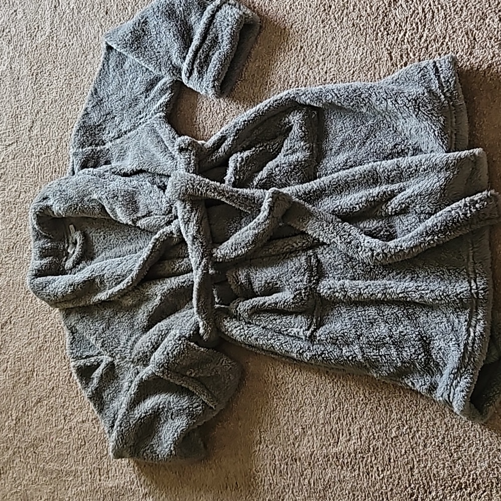 Cozy,super soft robe.
